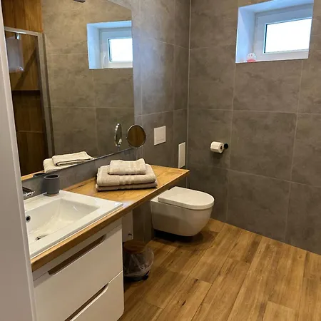 Stacja Karkonosze - W Centrum * 斯克拉斯卡波伦巴