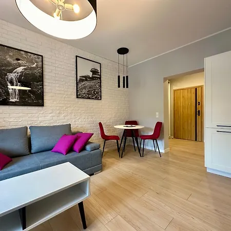 Stacja Karkonosze - W Centrum *